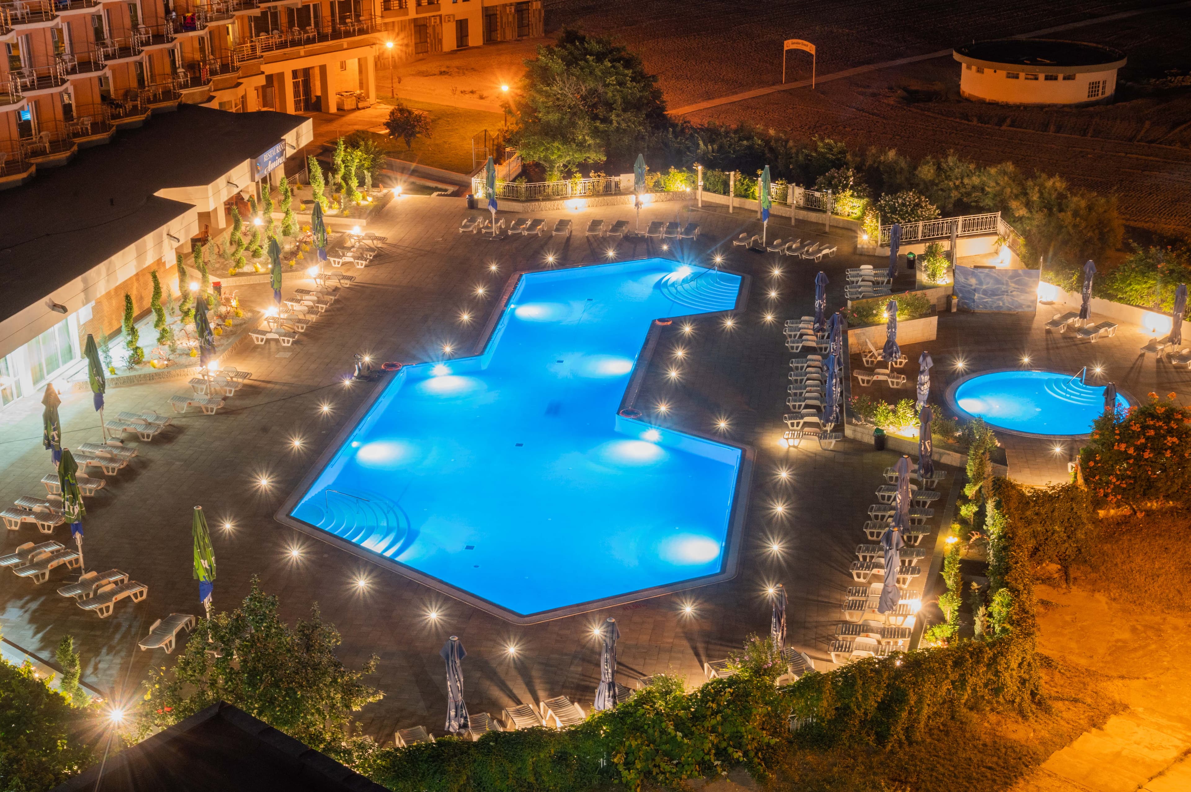 Design exterior zona piscine hotel - Mamaia